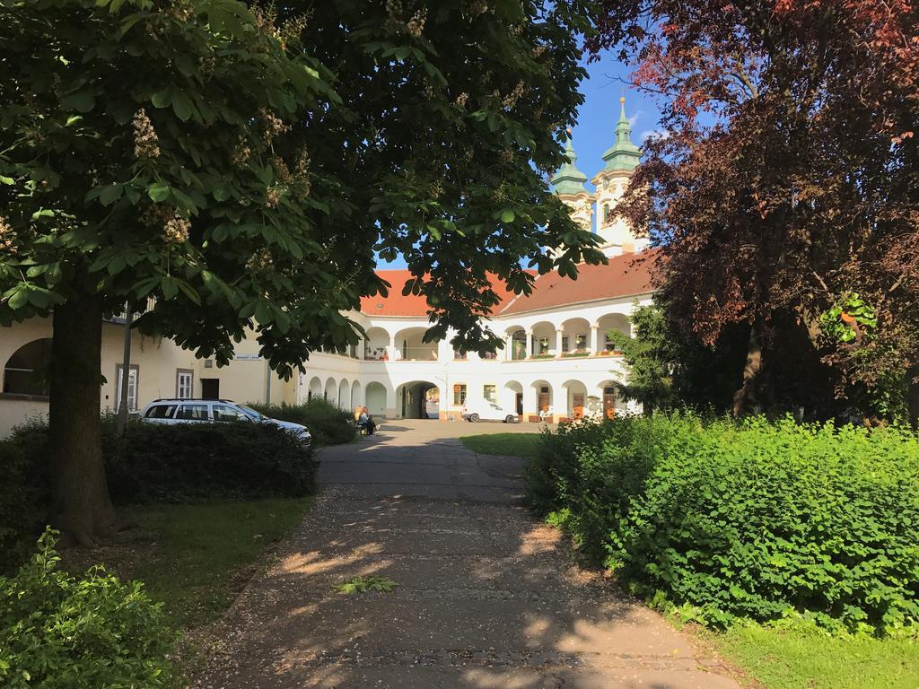 Melody Apartman Eger Eksteriør billede